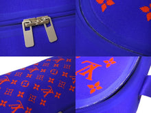 Load image into Gallery viewer, 極美品 LouisVuitton ルイヴィトン ホライゾンソフト キャリーバッグ 2R55 M20246 2024SS モノグラム ブルー レッド 中古 4c067189