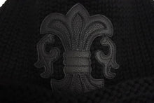 Load image into Gallery viewer, 極美品 ChromeHearts クロムハーツ レザーパッチビーニー カシミヤニットキャップ BSフレアパッチフレアボール付き 中古 4c067406