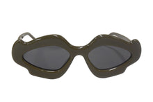 Load image into Gallery viewer, 新品未使用 LOEWE ロエベ サングラス サイドロゴ LW40109U サイズ52▫︎18 140 イタリア製 ゴールド金具 カーキ 中古 4c067430