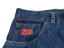 Load image into Gallery viewer, UNK デニムパンツ バギーデニム サイズ40 NBA Bリーグ オールスター バスケ 刺繍デザイン チームロゴ ブルー コットン 美品 中古 4c067434