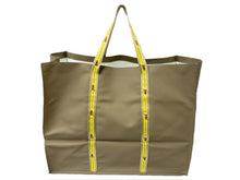Load image into Gallery viewer, LOUIS VUITTON ルイヴィトン トートバッグ 2003年限定 D60181 ポリウレタン ナイロンキャンバス グレージュ イエロー 美品 中古 4c067470