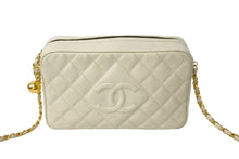 Load image into Gallery viewer, CHANEL シャネル ショルダーバッグ 2番台 ココマーク ココボール ホワイト キャビアスキン ゴールド金具 美品 中古 4c067493cc