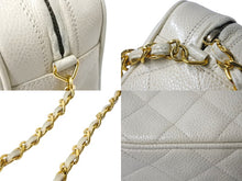 Load image into Gallery viewer, CHANEL シャネル ショルダーバッグ 2番台 ココマーク ココボール ホワイト キャビアスキン ゴールド金具 美品 中古 4c067493cc