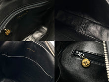 Load image into Gallery viewer, CHANEL シャネル マトラッセ ショルダーバッグ ココマーク 2番台 キャビアスキン ブラック ゴールド金具 美品 中古 4c067494