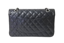Load image into Gallery viewer, CHANEL シャネル マトラッセ キャビアスキン チェーンショルダーバッグ 13番台 シルバー金具 ブラック 美品 中古 4c067497cc