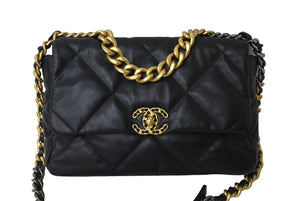CHANEL シャネル19 マトラッセ ショルダーバッグ AS1161 30番台 ラムスキン ブラック ゴールド金具 美品 中古 4c067498