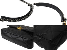 Load image into Gallery viewer, CHANEL シャネル19 マトラッセ ショルダーバッグ AS1161 30番台 ラムスキン ブラック ゴールド金具 美品 中古 4c067498