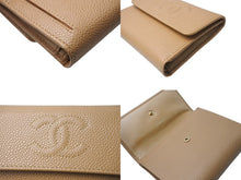Load image into Gallery viewer, 新品未使用 CHANEL シャネル ココマーク 三つ折り財布 8番台 イタリア製 キャビアスキン ベージュ ゴールド金具 美品 中古 4c067555
