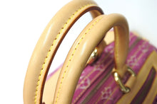 Load image into Gallery viewer, 極美品 LOUIS VUITTON ルイヴィトン ネオスピーディ ハンドバッグ M95214 モノグラムデニム ゴールド金具 ピンク 中古 4c067590