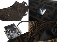 画像をギャラリービューアに読み込む, FENDI フェンディ マンマバケット ハンドバッグ ズッカ柄 ズッカブラウン シルバー金具 美品 中古 4c067595 