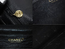 Load image into Gallery viewer, 極美品 CHANEL シャネル マトラッセ ココマーク ハンドバッグ 7番台 フランス製 キャビアスキン ブラック ゴールド 中古 4c067602