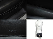 Load image into Gallery viewer, Givenchy ジバンシー ショルダーバッグ 4G キルティング レザー スモール シルバー金具 ブラック 美品 中古 4c067614