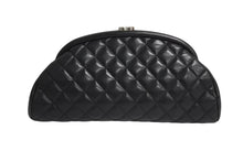 Load image into Gallery viewer, CHANEL シャネル マトラッセ クラッチバッグ セカンドバッグ がま口 ラムスキン 15番台 ブラック シルバー金具 美品 中古 4c067670