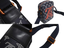 Load image into Gallery viewer, LOUIS VUITTON ルイヴィトン アップサイドダウン ダヌーブPM ショルダーバッグ M43678 コーティングキャンバス ネイビー 美品 中古 4c067674