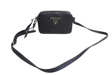 極美品 PRADA プラダ ショルダーバッグ 1BH096 斜め掛けバッグ ブラック レザー シルバー金具 中古 4c067687 