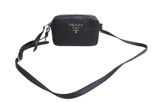 極美品 PRADA プラダ ショルダーバッグ 1BH096 斜め掛けバッグ ブラック レザー シルバー金具 中古 4c067687 