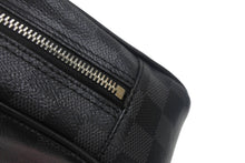Load image into Gallery viewer, 極美品 Louis Vuitton ルイヴィトン ダミエグラフィット トゥルース トワレットGM N47521 セカンドバッグ ポーチ ブラック 中古 4c067725