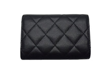 Load image into Gallery viewer, CHANEL シャネル クラシック スモール フラップ ウォレット 三つ折り財布 31番台 キャビアスキン ブラック 美品 中古 4c067745