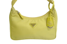 Load image into Gallery viewer, PRADA プラダ Re-Edition 2000 ハンドバッグ ワンショルダーバッグ 1NE515 トライアングルロゴ ナイロン イエロー 美品 中古 4c067779