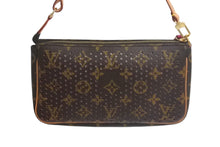 Load image into Gallery viewer, LOUIS VUITTON ルイヴィトン アクセサリーポーチ モノグラムペルフォ ポシェットアクセソワール M95183 ブラウン 美品 中古 4c067794