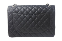 Load image into Gallery viewer, CHANEL シャネル シングルフラップ チェーンショルダーバッグ デカマトラッセ 33cm 15番台 キャビアスキン ブラック 美品 中古 4c067868
