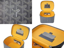 Load image into Gallery viewer, 新品同様 GOYARD ゴヤール ミューズ ヴァニティ ケース グレー PVC バニティバッグ ロゴ 化粧品入れ シルバー金具 中古 4c067870
