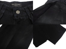 Load image into Gallery viewer, BALENCIAGA バレンシアガ デニムパンツ 23AW DOUBLE TROUSERS 767983 XSサイズ ブラック 美品 中古 4c067885