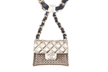 Load image into Gallery viewer, 極美品 CHANEL シャネル ネックレス AB6135 バッグ型ロングネックレス ペンダント ゴールド ブラック 中古 4c067894
