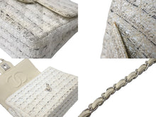 Load image into Gallery viewer, CHANEL シャネル ミニマトラッセ ツイード ショルダーバッグ ミニバッグ 9番台 フランス製 ホワイト シルバー金具 美品 中古 4c068015