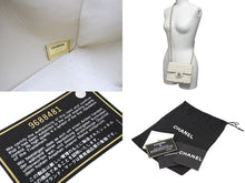 Load image into Gallery viewer, CHANEL シャネル ミニマトラッセ ツイード ショルダーバッグ ミニバッグ 9番台 フランス製 ホワイト シルバー金具 美品 中古 4c068015