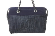 Load image into Gallery viewer, CHANEL シャネル チェーントートバッグ ココマーク デニム 2009年頃 13番台 シルバー金具 美品 中古 4c068022