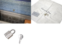 Load image into Gallery viewer, Christian Dior クリスチャンディオール ハンドバッグ 長方形 カナージュスタッズ ホリゾンタルバッグ イタリア製 ヌメ革 ブルー 美品 中古 4c068032