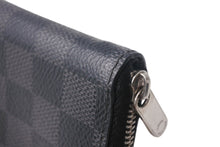 Load image into Gallery viewer, 極美品 LouisVuitton ルイヴィトン ジッピーコインパース ダミエグラフィット N63076 フランス製 PVC ブラック シルバー 中古 4c068043