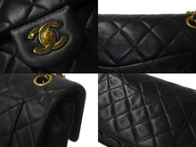 Load image into Gallery viewer, CHANEL シャネル マトラッセ23 チェーンショルダーバッグ 2番台 ラムスキン ゴールド金具 ブラック 美品 中古 4c068084