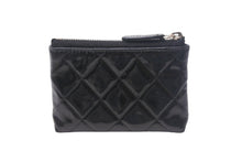 Load image into Gallery viewer, CHANEL シャネル コインケース ココマーク ロゴ 16番台 スペイン製 エナメル ブラック シルバー金具 美品 中古 4c068182