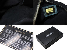 Load image into Gallery viewer, CHANEL シャネル コインケース ココマーク ロゴ 16番台 スペイン製 エナメル ブラック シルバー金具 美品 中古 4c068182