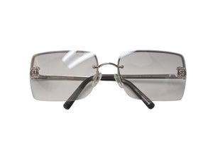 極美品 CHANEL シャネル サングラス 4092-B c.124/6I サイズ62□15 120 シルバー グレー プラスチック ラインストーン 中古 4c068228