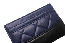 Load image into Gallery viewer, CHANEL シャネル ガブリエル カードケース ラムスキン カーフスキン キルティング ネイビー ブラック ゴールド金具 25番台 美品 中古 4c068268