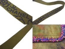 Load image into Gallery viewer, 極美品 CHANEL シャネル エンブロイダリー グラフィティ ショルダーバッグ A92789 ココマーク 20番台 カーキ シルバー金具 中古 4c068271