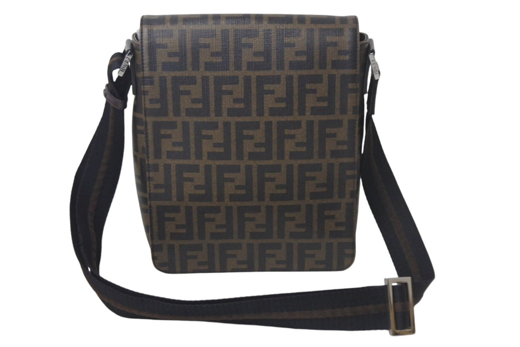 FENDI フェンディ ズッカ柄 ショルダーバッグ 7VA215/B0W イタリア製 PVC ブラウン ブラック シルバー金具 美品 中古 4c068324