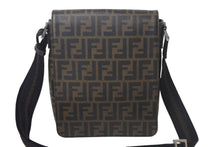 Load image into Gallery viewer, FENDI フェンディ ズッカ柄 ショルダーバッグ 7VA215/B0W イタリア製 PVC ブラウン ブラック シルバー金具 美品 中古 4c068324