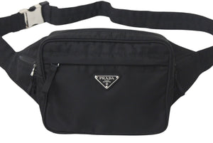 極美品 PRADA プラダ ウエストバッグ ボディバッグ V210 トライアングルロゴ ブラック ナイロン シルバー金具 中古 4c068402 