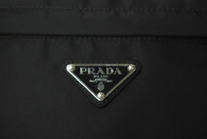 極美品 PRADA プラダ ウエストバッグ ボディバッグ V210 トライアングルロゴ ブラック ナイロン シルバー金具 中古 4c068402 