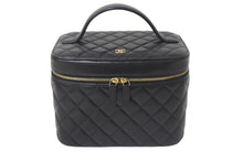 Load image into Gallery viewer, 新品同様 CHANEL シャネル ココマーク バニティバッグ ハンドバッグ キルティング ラムスキン ブラック 22番台 中古 4c068404