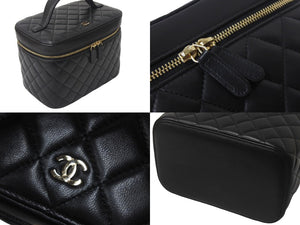 新品同様 CHANEL シャネル ココマーク バニティバッグ ハンドバッグ キルティング ラムスキン ブラック 22番台 中古 4c068404