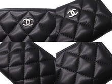 Load image into Gallery viewer, CHANEL シャネル コインケース マトラッセ クラシック ジップ コインパース ココマーク ラムスキン シルバー ブラック 美品 中古 4c068427