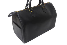 Load image into Gallery viewer, LOUIS VUITTON ルイヴィトン スピーディ30 ハンドバッグ M59022 エピレザー ブラック ゴールド金具 美品 中古 4c068463