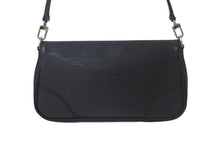 画像をギャラリービューアに読み込む, LOUIS VUITTON ルイヴィトン エピ ポシェット セギュール ワンショルダーバッグ M58882 ブラック アクセサリーポーチ シルバー金具 美品 中古 4c068500