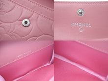 Load image into Gallery viewer, CHANEL シャネル カメリア カードケース 二つ折り財布 ラムスキン ピンク シルバー金具 A50088 14番台 美品 中古 4c068524