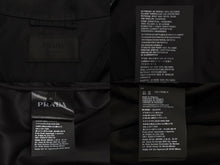 Load image into Gallery viewer, 極美品 PRADA プラダ SGN836 S182 I18 レザーパッチ ナイロン ジャケット 2018年 ブラック サイズ46 中古 4c068561